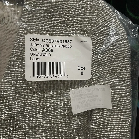 Alice and Olivia dress.🔥 - Picture 6 of 7